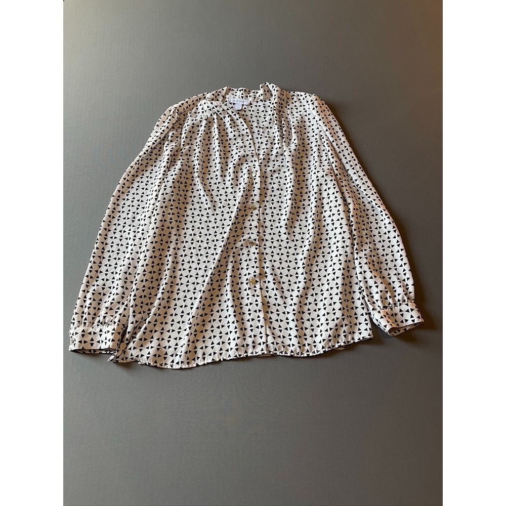 Nine West Long Sleeve Button down Black and White Blouse size XL